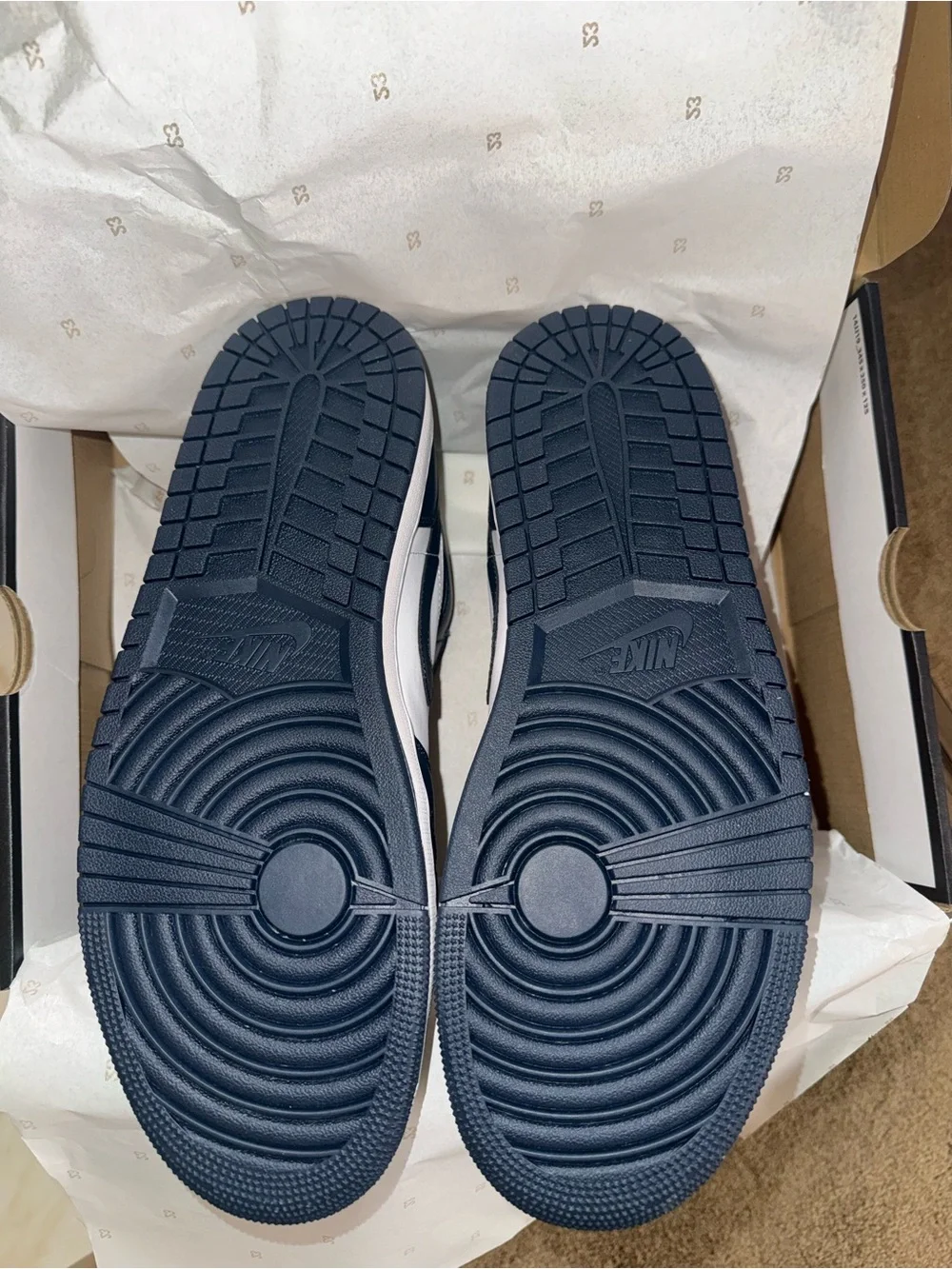 Jordan• 1 Mid Sneakers in Armory Navy, White, Black
